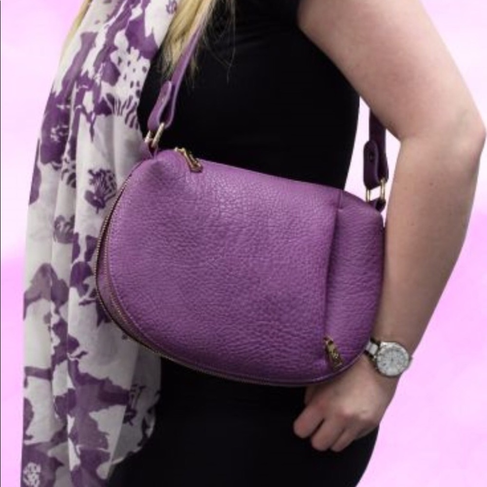 Versatile purple purse
